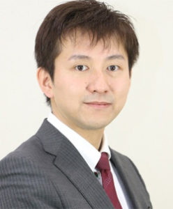 留守　敦　室長